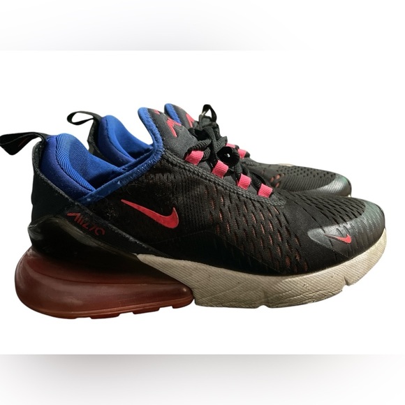 WMNS AIR MAX 270 'BLACK BRIGHT CRIMSON' - Picture 1 of 3